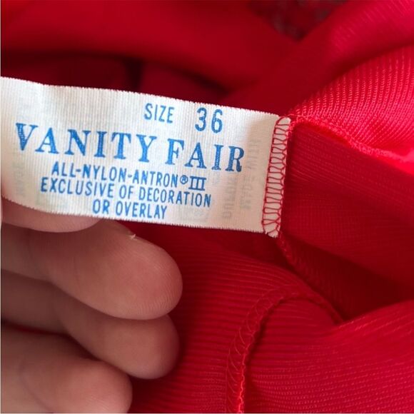 Vanity-fair Women's Red Vest - Picture 3 of 9